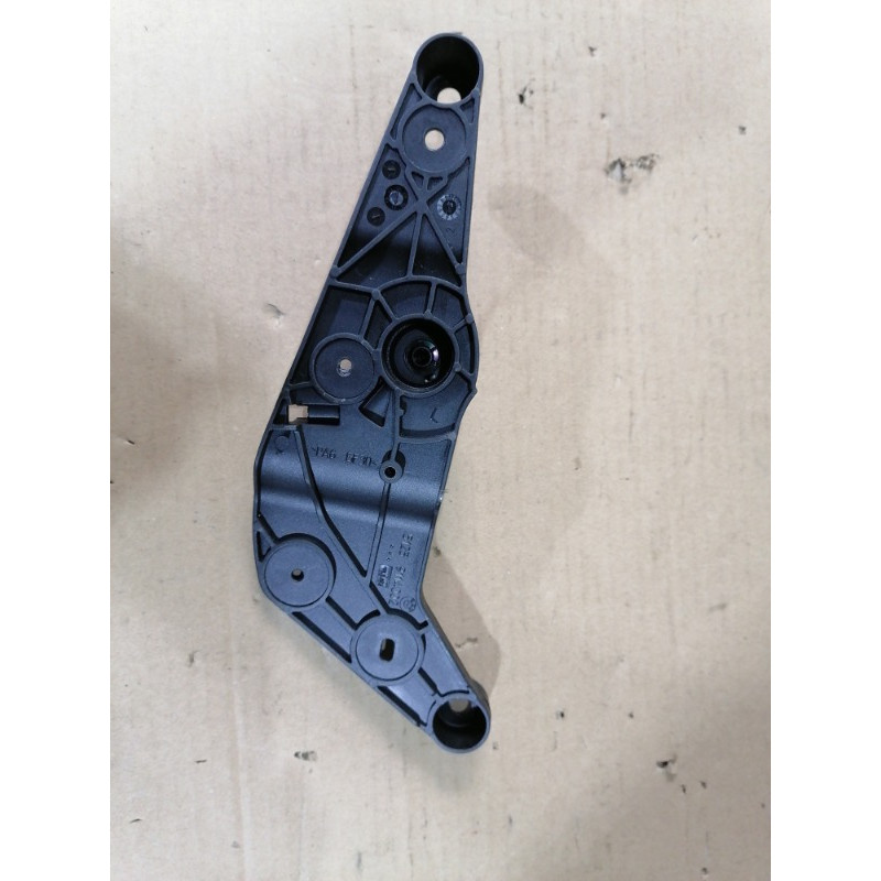 Кронштейн ручки открывания капота (салон) BMW 5-series F10 2011 3.0 N55B30 51239114002