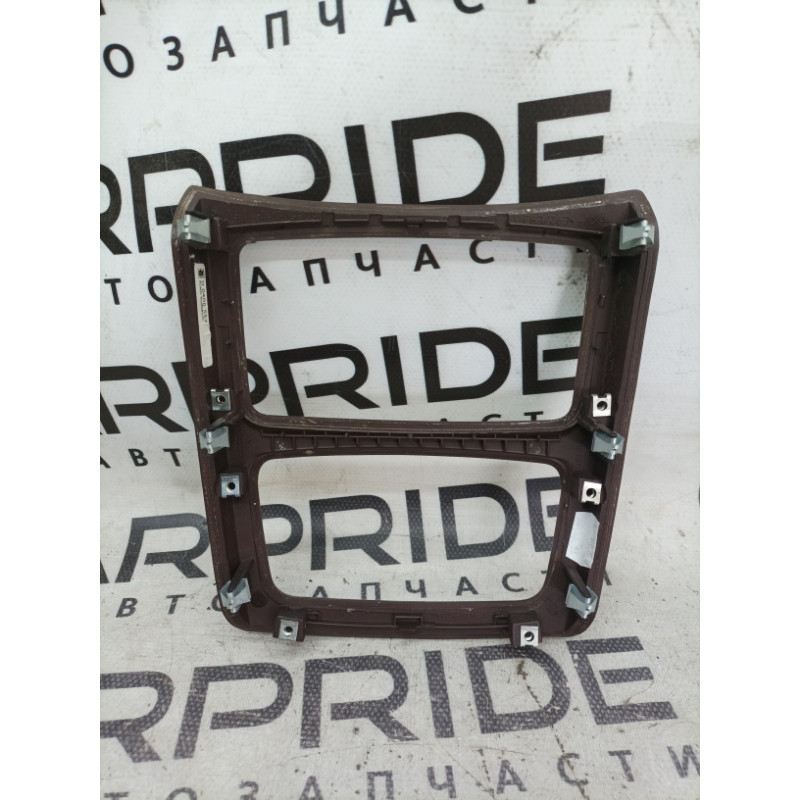 Декоративна накладка центральної консолі (салон) BMW 3-series E92 2010 3.0 N54 51166960678