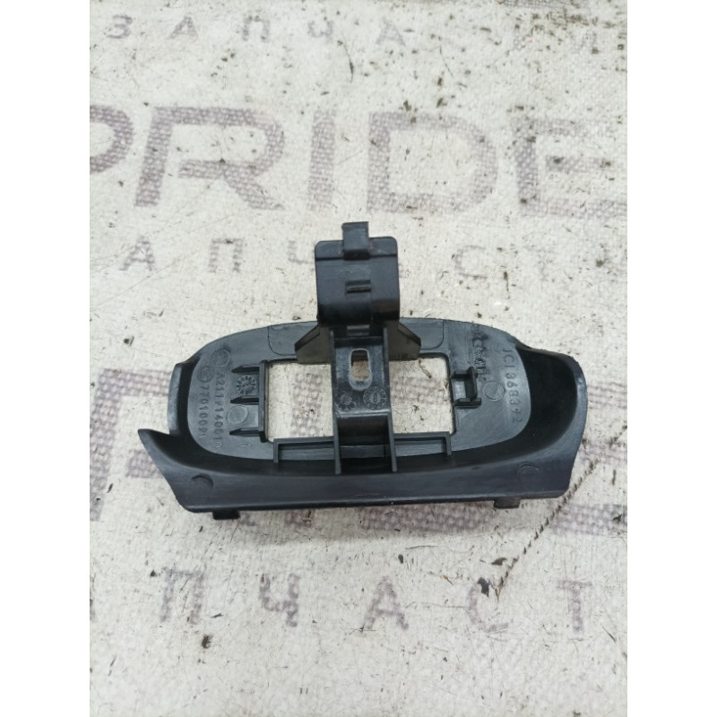 Кронштейн плафона салона (салон) Mercedes-Benz E-class W211 2008 3.5 a2119140010