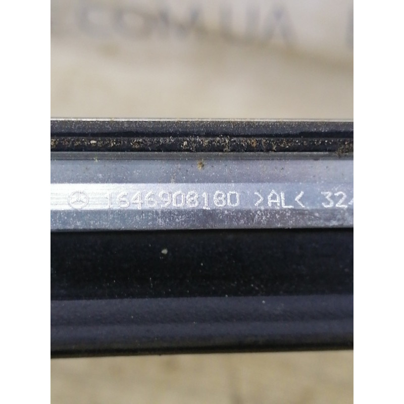 Молдинг стекла (кузов и элементы) Mercedes-Benz GL X164 2012 4.6 a1646908180