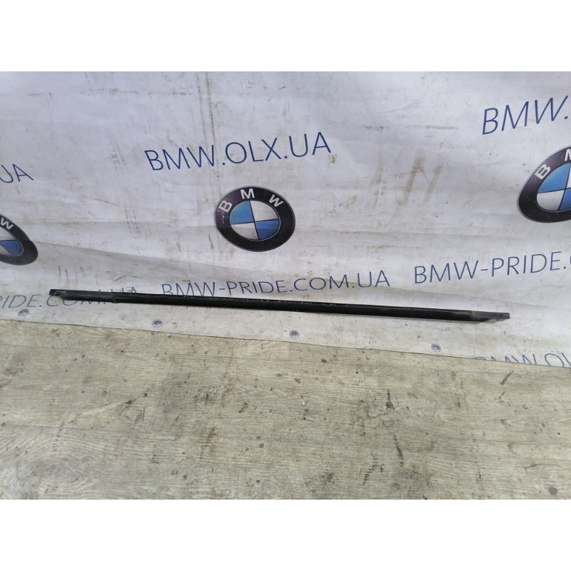 Молдинг стекла (кузов и элементы) Volkswagen Passat B7 2014 1.8