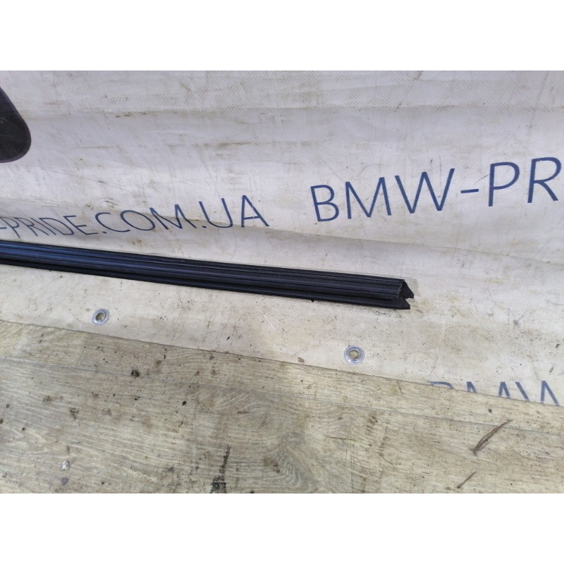 Молдинг стекла внутренний (наружные элементы кузова) FORD Focus MK3 2014 DM5Z-5821457-A