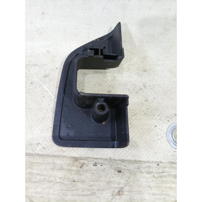 Накладка замка двери (салон) Mercedes-Benz E-class W211 2008 3.5 a2117230524