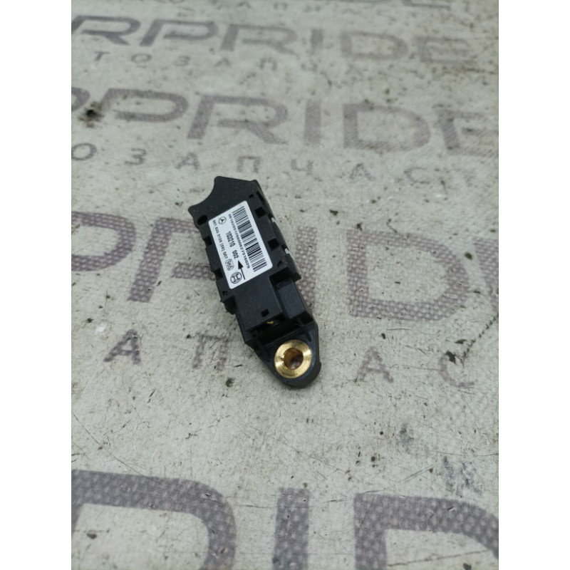 Датчик удара (электрика / датчики) Mercedes-Benz C-class W203 2007 3.0 a0018209126