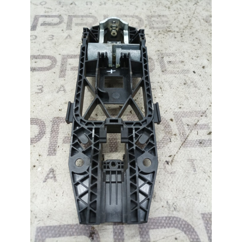 Кронштейн ручки двери (кузов и элементы) Volkswagen Passat B7 2014 1.8 5N0837885H