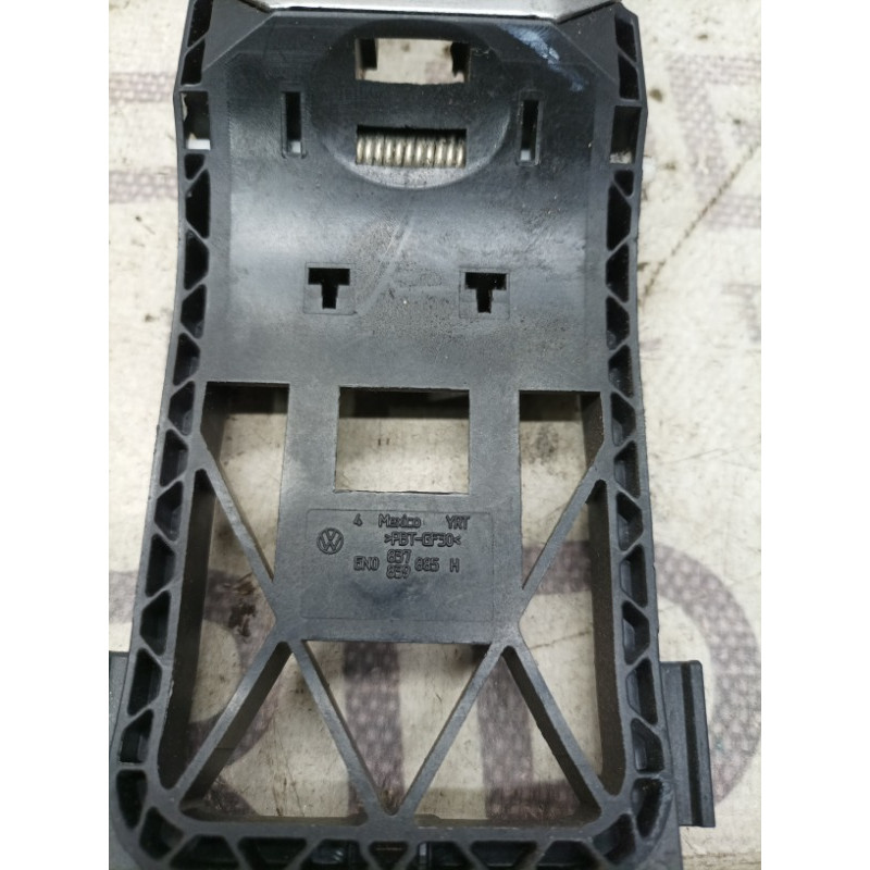 Кронштейн ручки двери (кузов и элементы) Volkswagen Passat B7 2014 1.8 5N0837885H