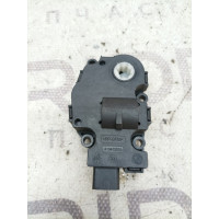 Привод заслонки отопителя