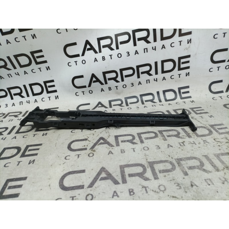 Кронштейн сидения (салон) Cadillac Xt5 1 2016 3.6