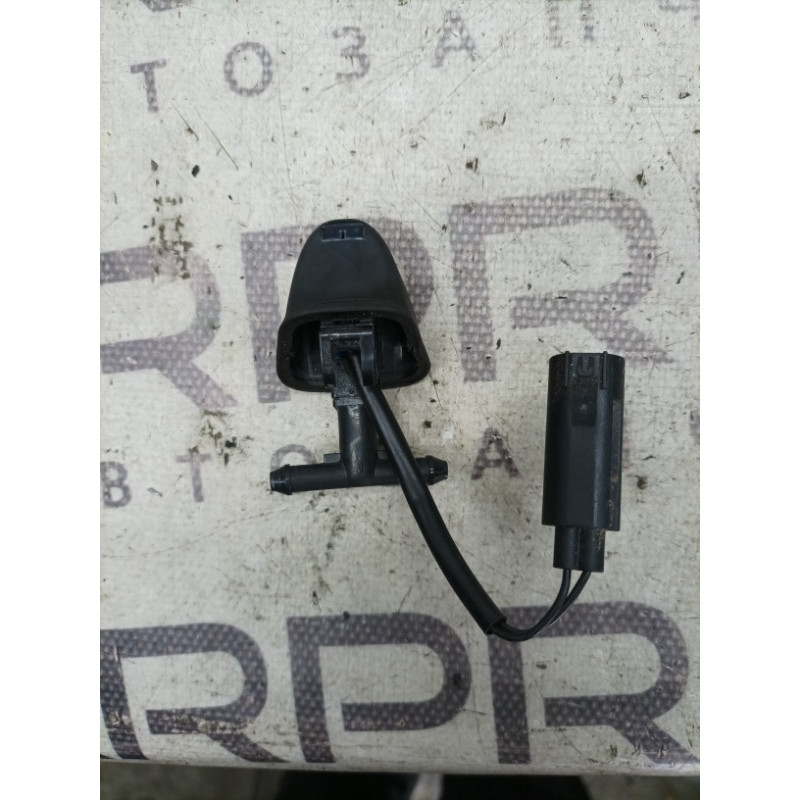 Форсунка омывателя (кузов и элементы) BMW 3-series E93 2010 3.0 N52 61667131299