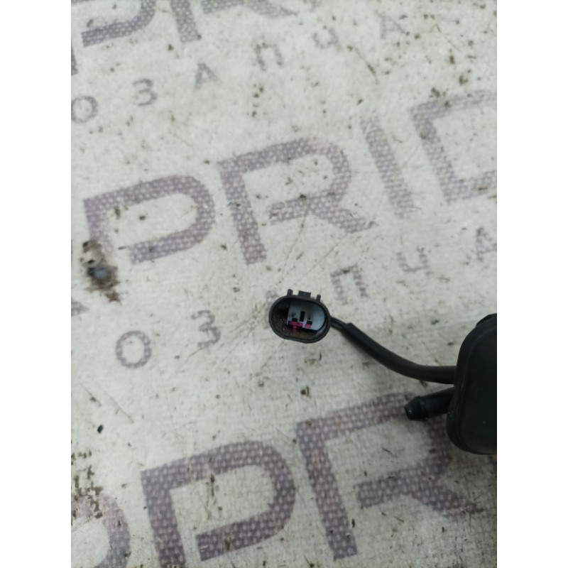 Форсунка омывателя (кузов и элементы) BMW 3-series E93 2010 3.0 N52 61667131299