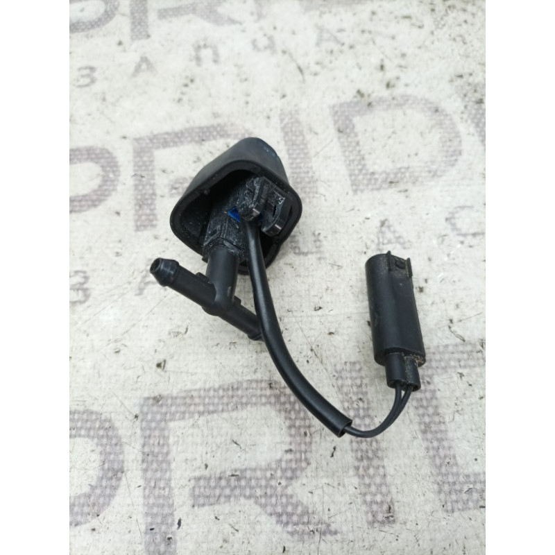 Форсунка омывателя (кузов и элементы) BMW 3-series E93 2010 3.0 N52 61667131299