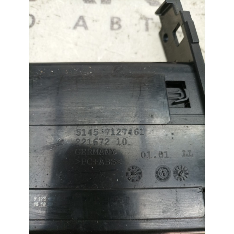 Підстаканник (салон) BMW 3-series E93 2010 3.0 N52 51457127461