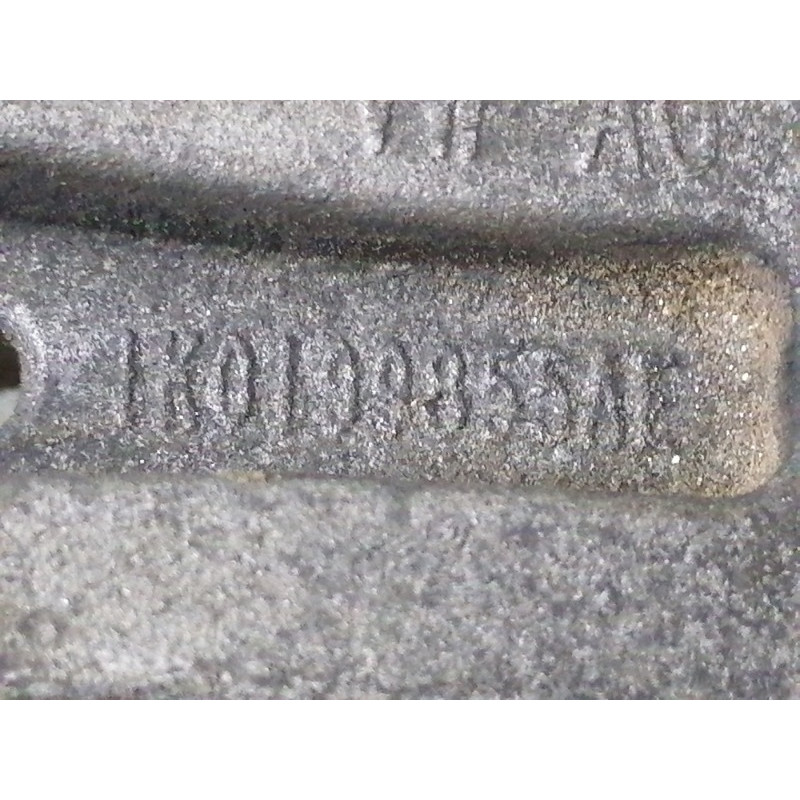 Кронштейн двигателя (кронштейны двигателя) Volkswagen Golf 1K 2.5 1K0199855AE