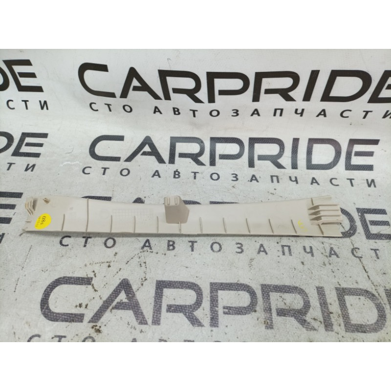 Обшивка стойки нижняя (салон) Volkswagen Passat B7 2014 1.8 561868238a