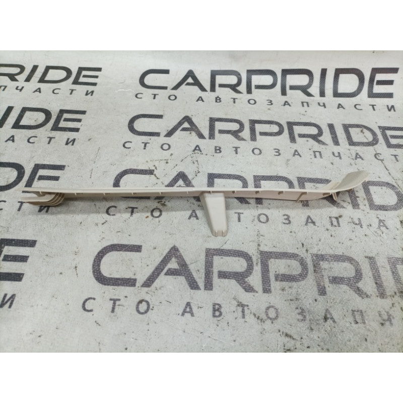 Обшивка стойки нижняя (салон) Volkswagen Passat B7 2014 1.8 561868238a