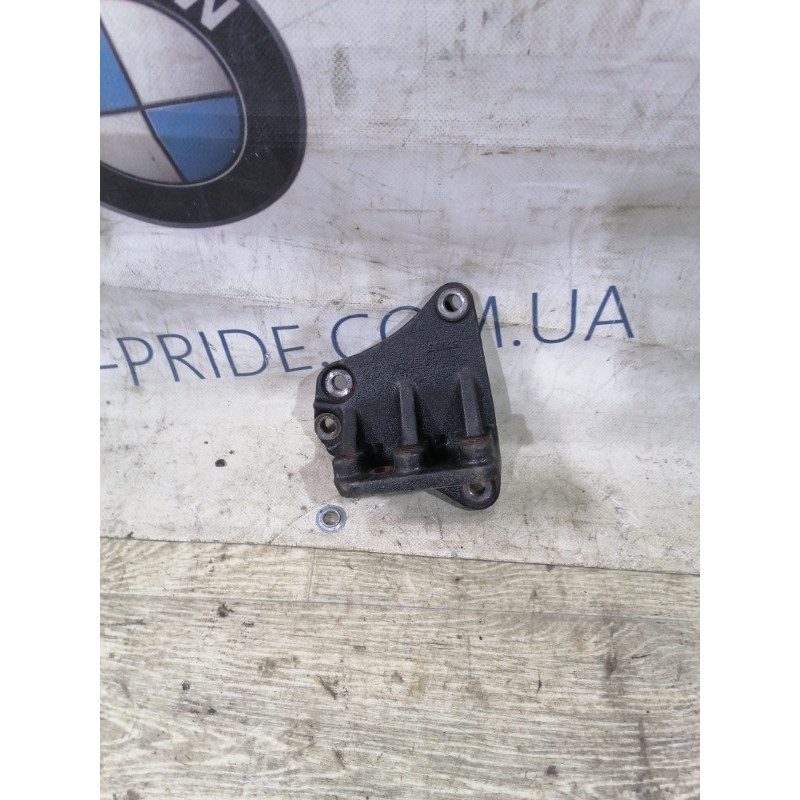 Кронштейн подушки двигателя (кронштейны двигателя) Jeep Compass MK49 2011 2.4 68065747AB