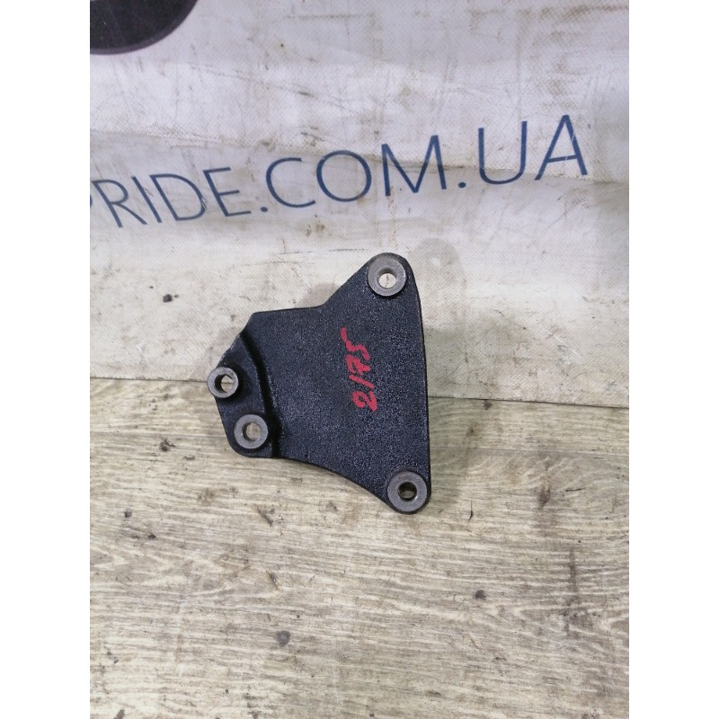 Кронштейн подушки двигателя (кронштейны двигателя) Jeep Compass MK49 2011 2.4 68065747AB