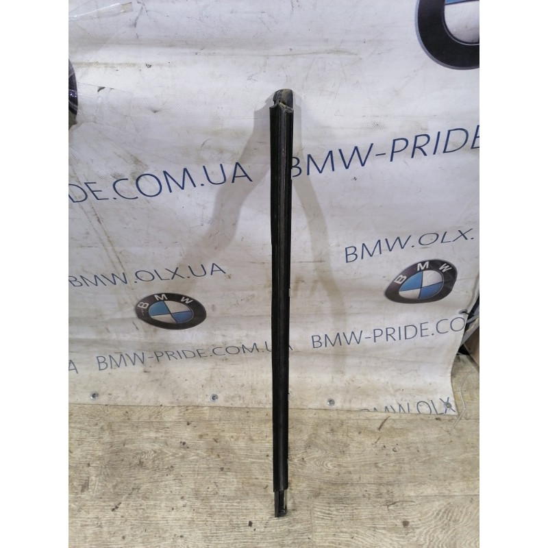 Молдинг стекла (кузов и элементы) Mercedes-Benz C-class W203 2007 3.0 A2036903580