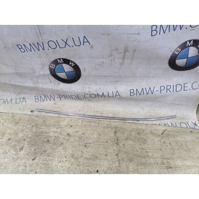 Молдинг стекла (кузов и элементы) Volkswagen Passat B7 2014 1.8 561839643a