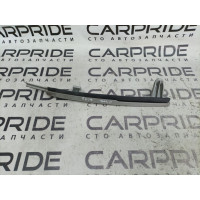 Направляющая стекла двери