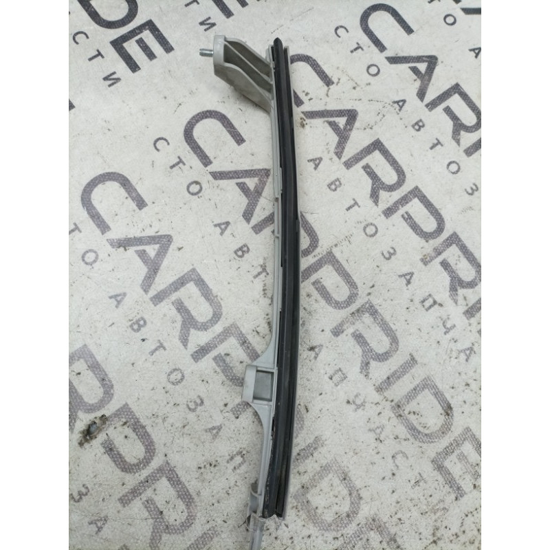 Направляющая стекла двери (кузов и элементы) KIA Sorento UM 2013 2.4 835202p000