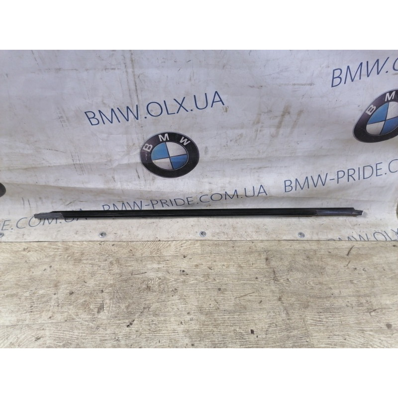 Молдинг стекла (кузов и элементы) Volkswagen Passat B7 2014 1.8