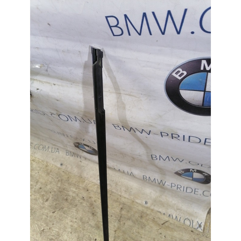 Молдинг стекла (кузов и элементы) Volkswagen Passat B7 2014 1.8