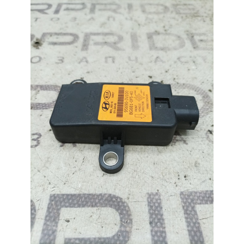 Датчик поперечного ускорения (ESP) (электрика / датчики) KIA Optima TF 2015 2.4 956903v100