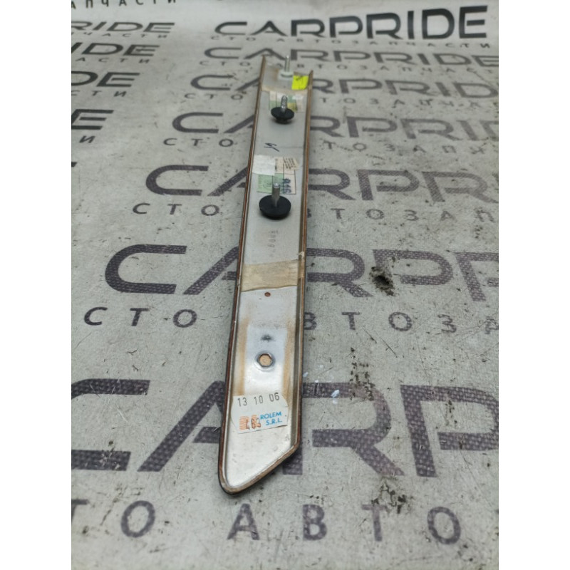 Декоративная накладка карты двери (салон) Mercedes-Benz C-class W203 2007 3.0 a2037302022