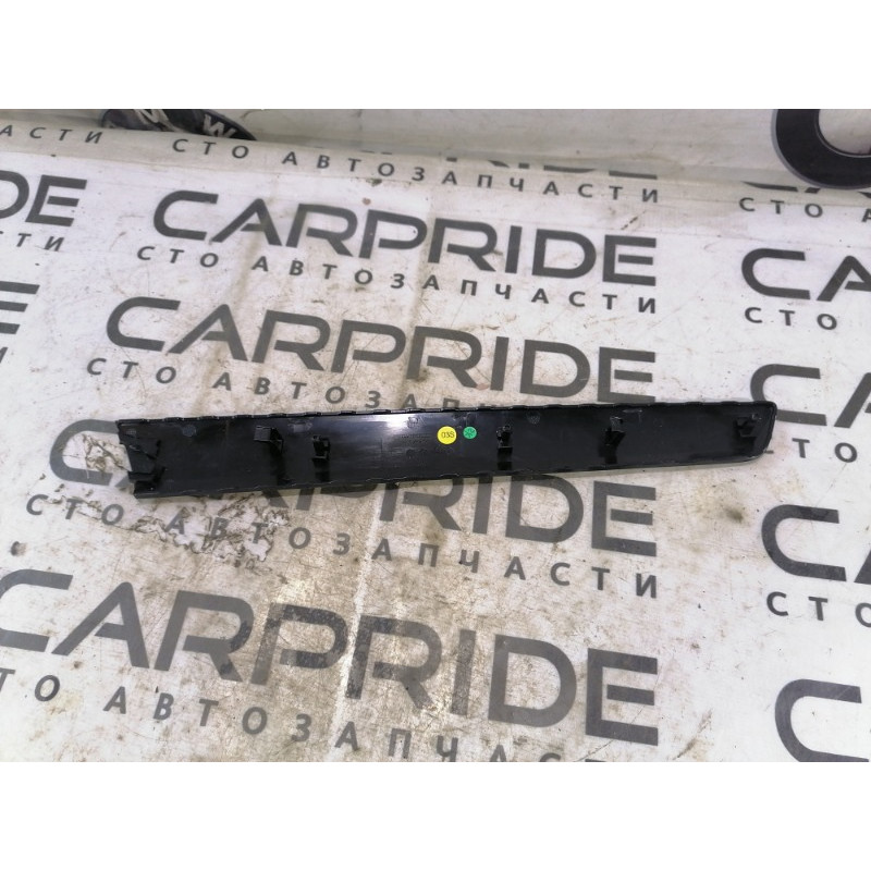 Декоративная накладка карты двери (салон) Volkswagen Passat B7 561867409b