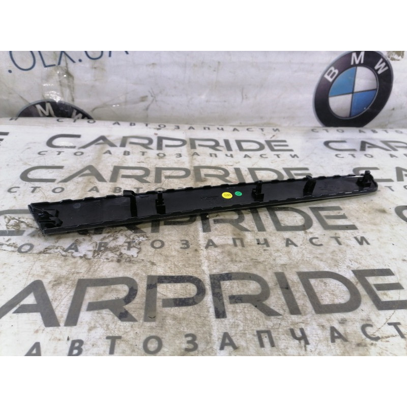 Декоративная накладка карты двери (салон) Volkswagen Passat B7 561867409b