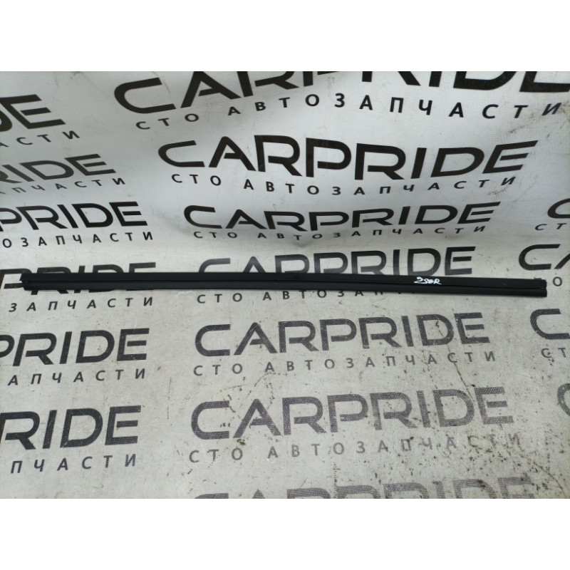 Молдинг стекла внутренний (наружные элементы кузова) KIA Sorento UM 2013 2.4 832312P000