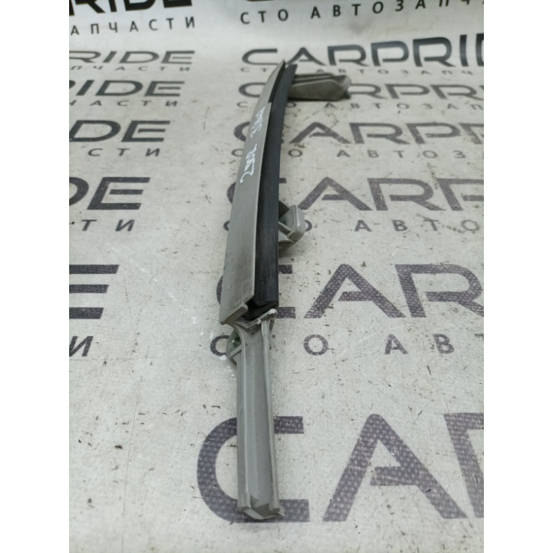 Направляющая стекла двери (кузов и элементы) KIA Sorento UM 2013 2.4 835102p000