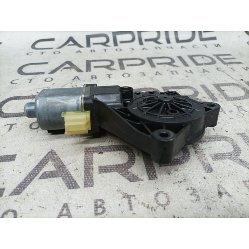 Мотор стеклоподъемника (электрика) KIA Sorento UM 2013 2.4 834501u000