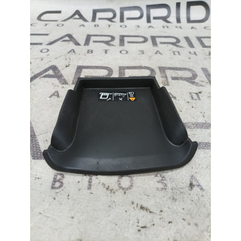 Коврик центральной консоли (салон) Cadillac Xt5 1 2016 3.6 84147057