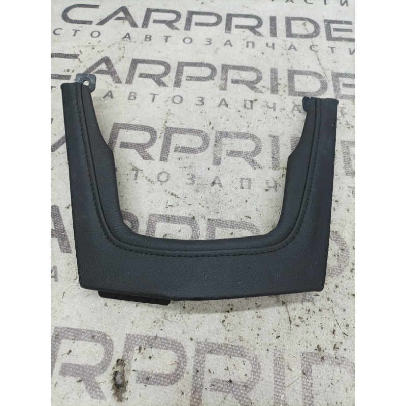 Накладка центральной консоли (салон) Cadillac Xt5 1 2016 3.6 84076078