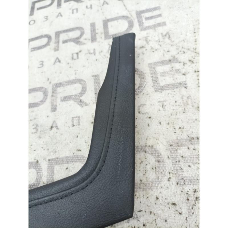 Накладка центральной консоли (салон) Cadillac Xt5 1 2016 3.6 84076078