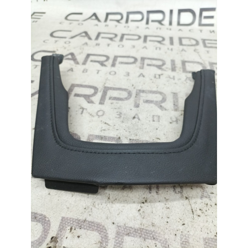 Накладка центральной консоли (салон) Cadillac Xt5 1 2016 3.6 84076078