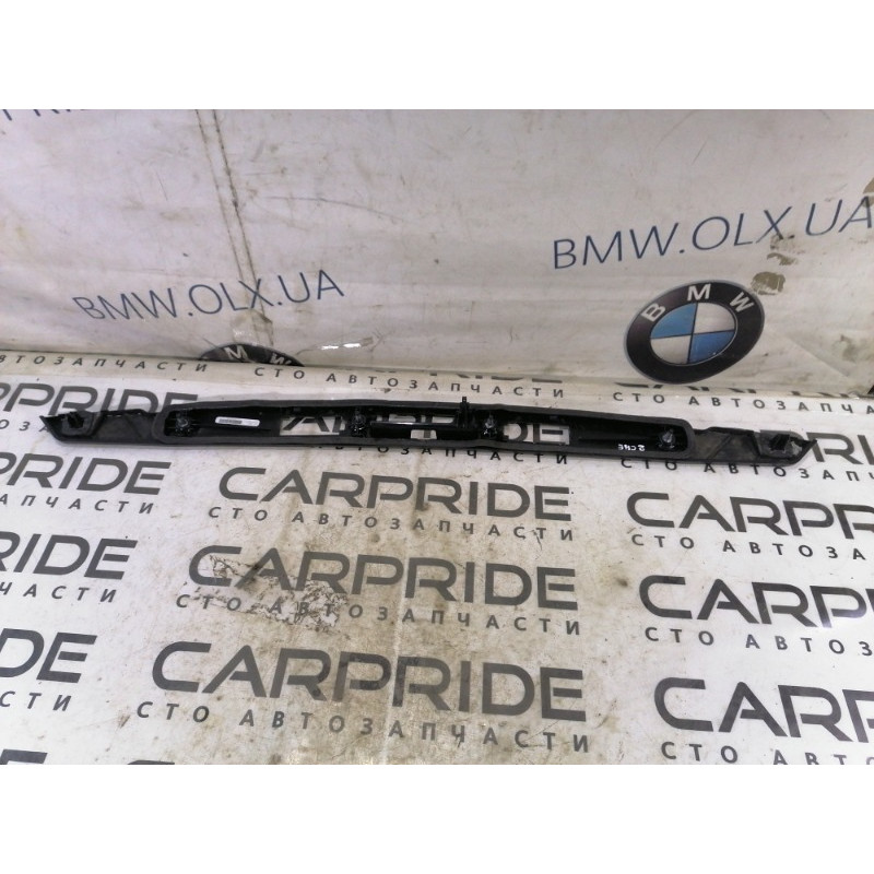 Панель подсветки номера (кузов и элементы) Jeep Cherokee KL 2014 3.2 5RN33RXFAA