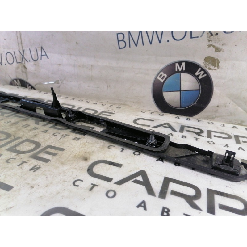 Панель подсветки номера (кузов и элементы) Jeep Cherokee KL 2014 3.2 5RN33RXFAA