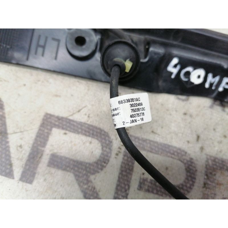 Обшивка крышки багажника (салон) Jeep Compass MP 2018 2.4 68339351ac