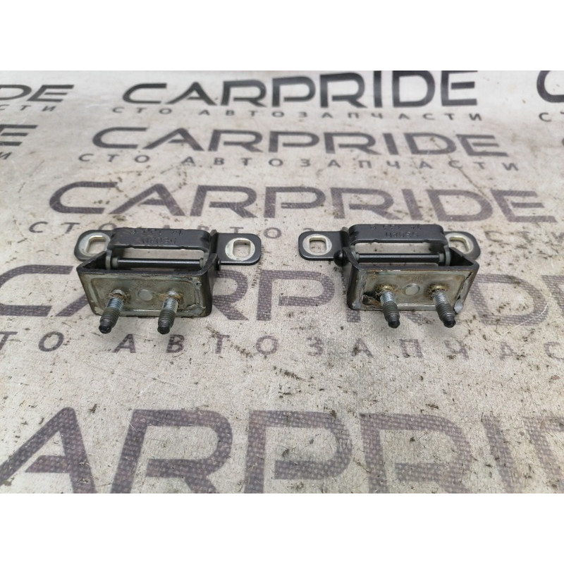 Петля багажника (кузов и элементы) Jeep Cherokee KL 2014 3.2 68145580AB