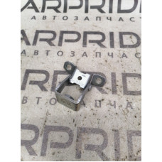 Петля багажника