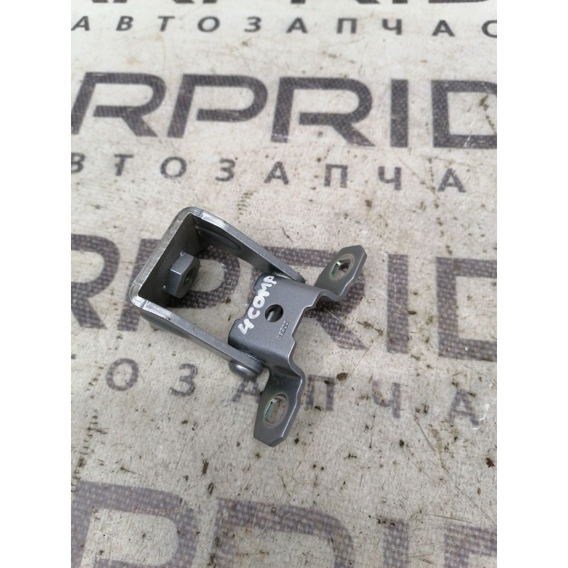 Петля багажника (кузов и элементы) Jeep Compass MP 2018 2.4 68279716AA