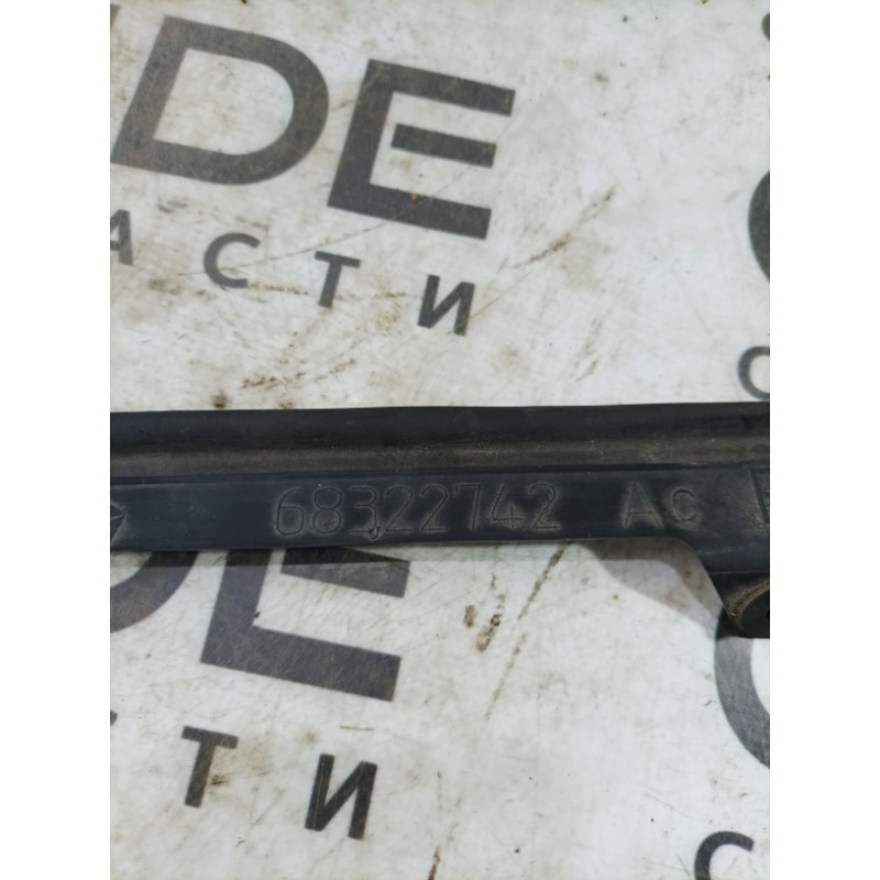 Уплотнитель проема багажника (кузов и элементы) Jeep Compass MP 2018 2.4 68322742AC