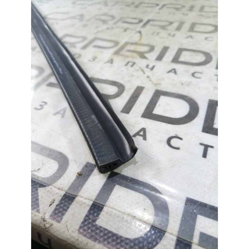 Ущільнювач (кузов і елементи) BMW 3-series E93 2010 3.0 N52 51466983931