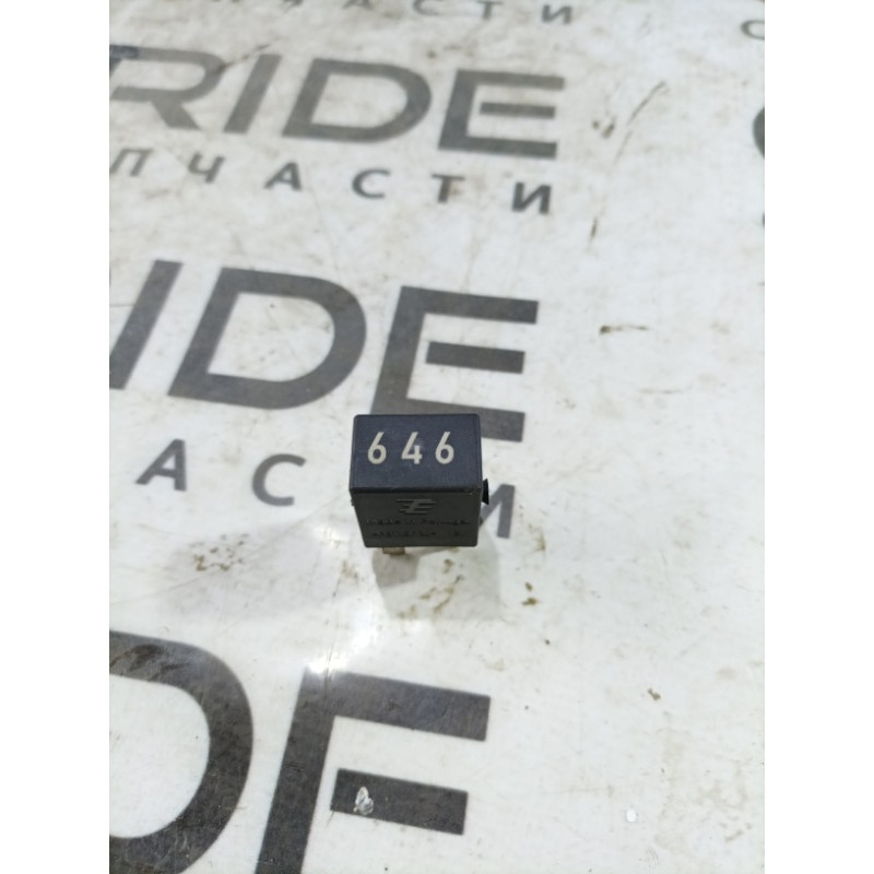 Реле (электрика) Volkswagen Passat B7 2014 1.8 4h0951253c