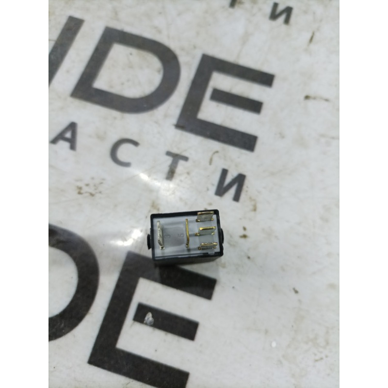 Реле (электрика) Volkswagen Passat B7 2014 1.8 4h0951253c