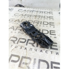 Кронштейн ручки двери