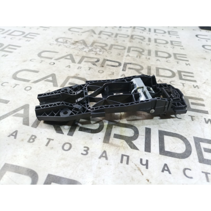 Кронштейн ручки двери (кузов и элементы) Volkswagen Passat B7 2014 1.8 5N0839885H